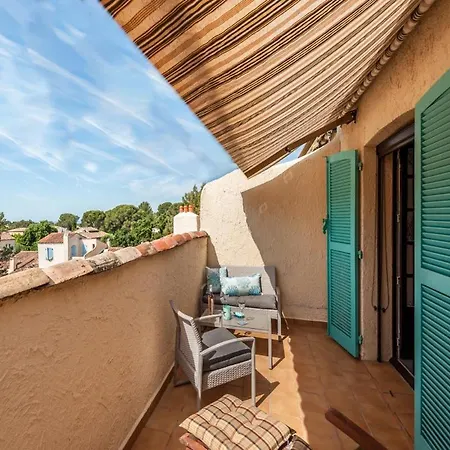Le Poisson Bleu Apartment *
